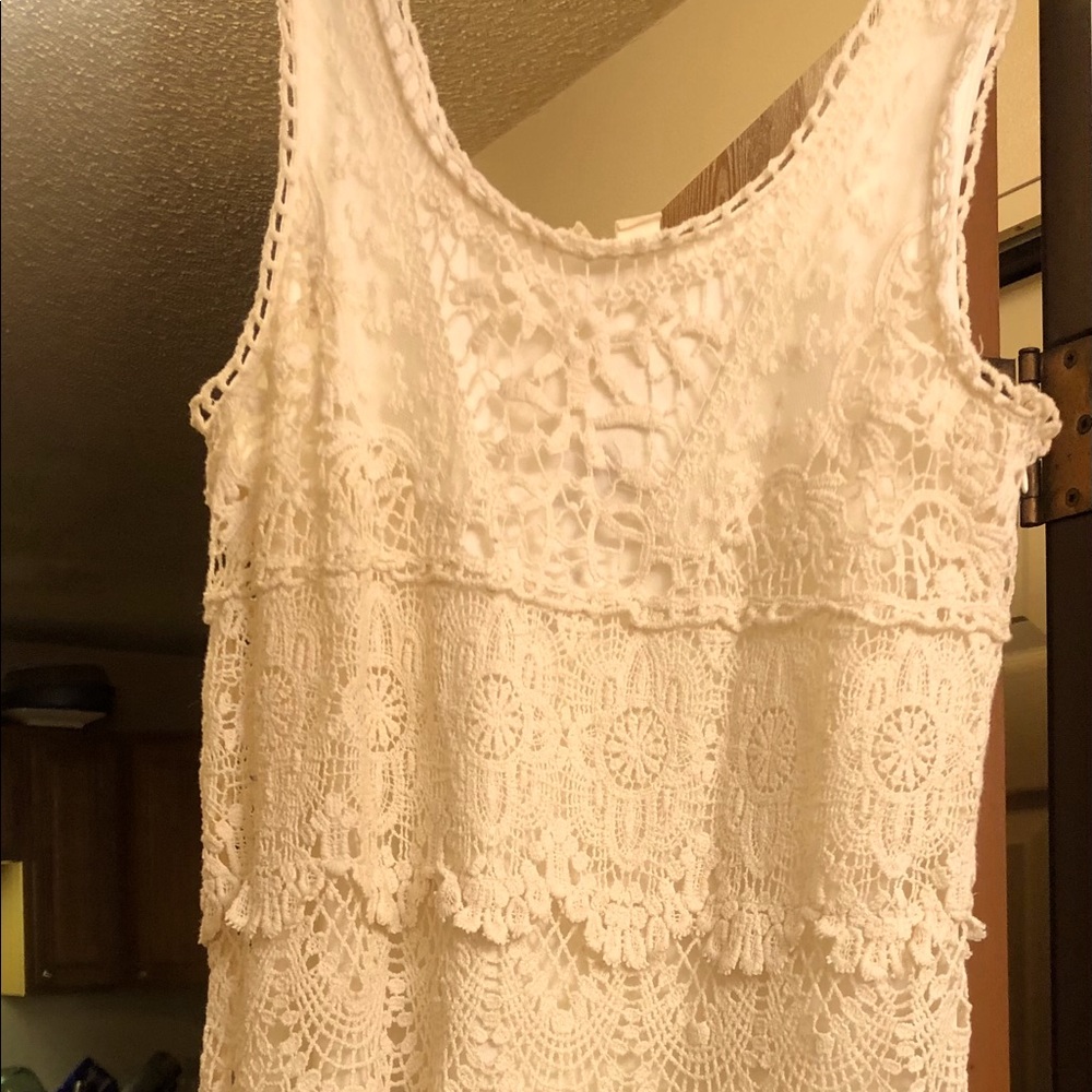 🤩NWOT Staring at Stars lace dress